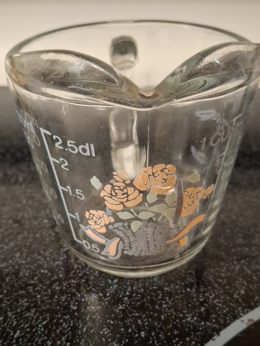 Anchor Hocking Vintage Glass Measuring Cup with Floral Basket Design